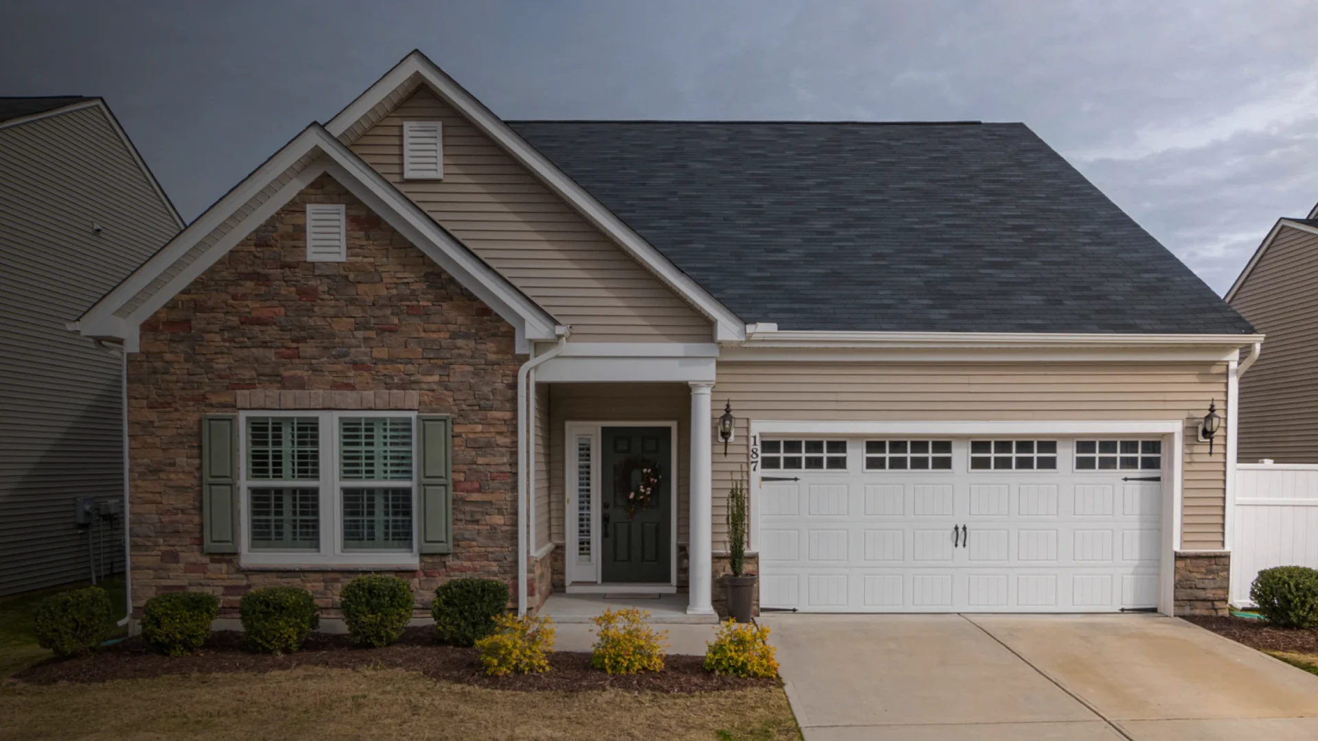 kaisar garage door & repair Hero 2